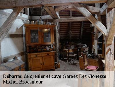 Débarras de grenier et cave  95140